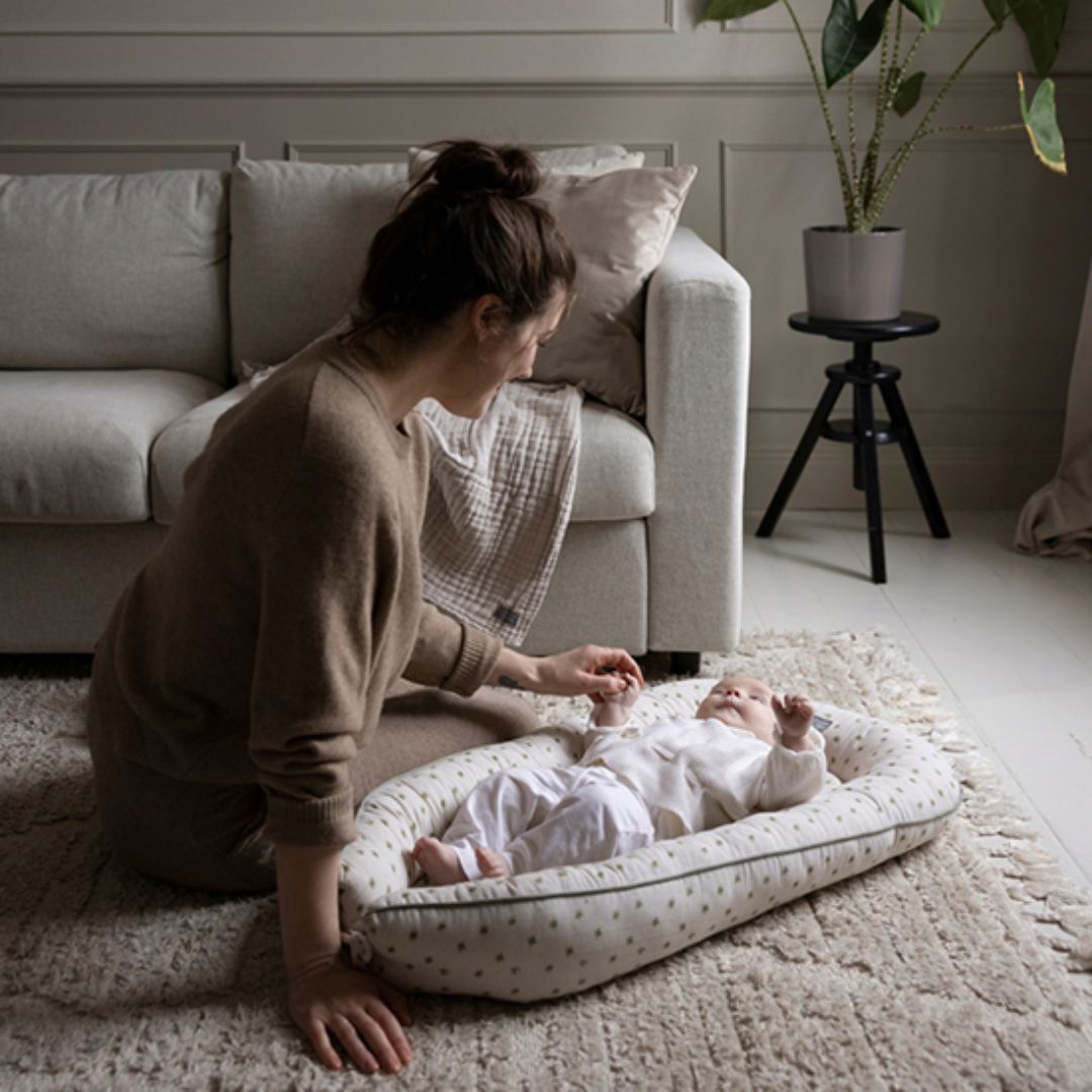 Vinter & Bloom babynest Meadow Baby Soft Sand