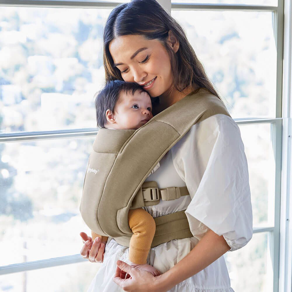 Ergobaby Embrace bæresele Soft Olive